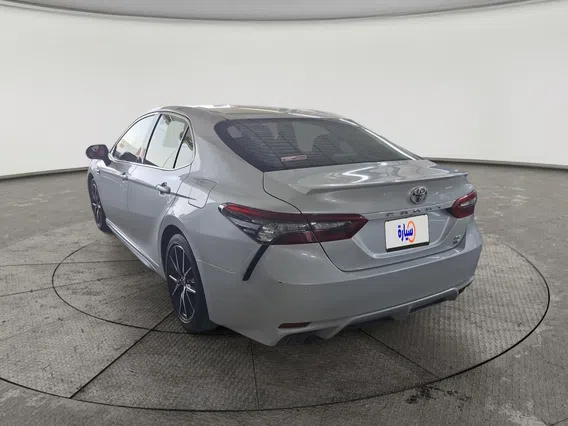 Toyota Camry  SE V6 2023 