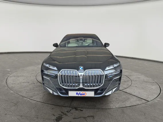 بي ام دبليو الفئة السابعة 735i 2024 