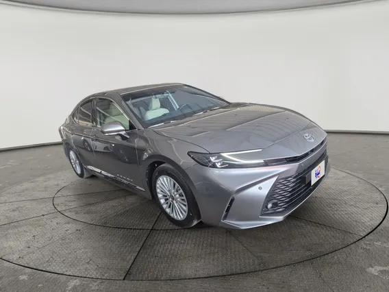 Toyota Camry  LE 2026 