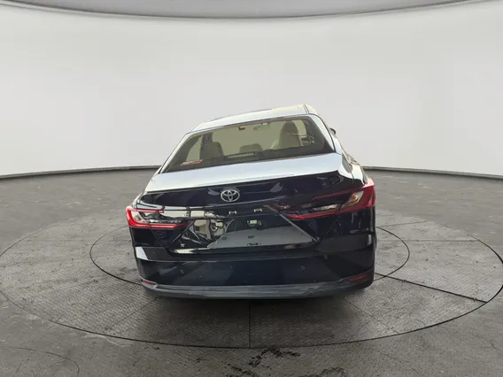 Toyota Camry  E 2026 