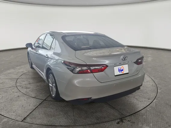 Toyota Camry  GLE 2024 