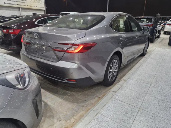 Toyota Camry  E 2026 
