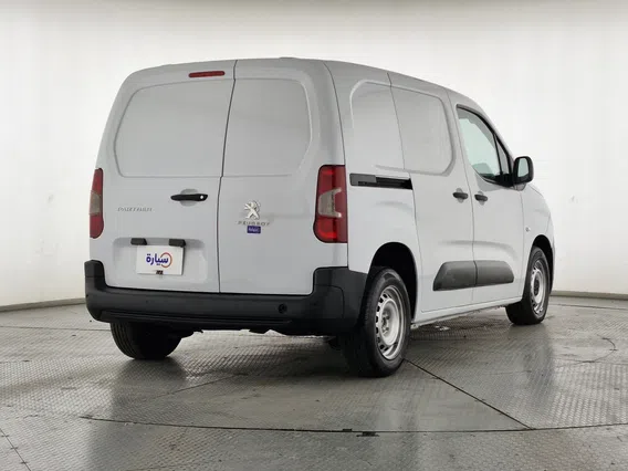 بيجو بارتنر Short van 2023 
