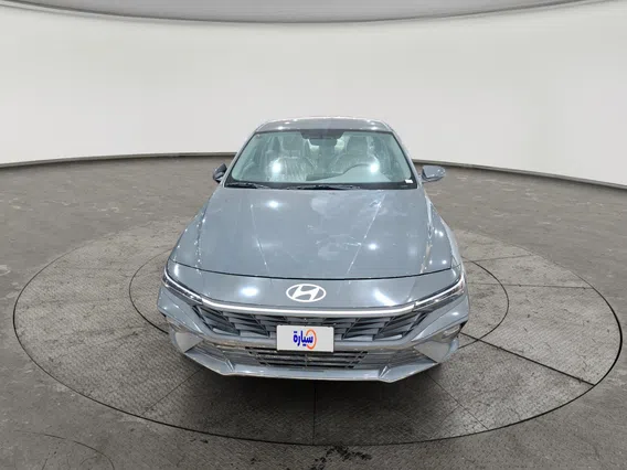 Hyundai Elantra Smart 2025 