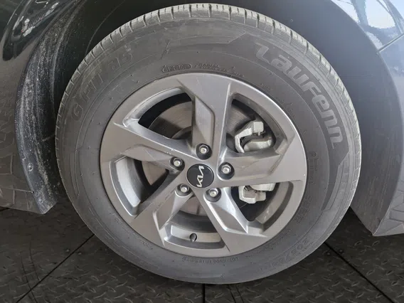 Kia K5 LX 2024 