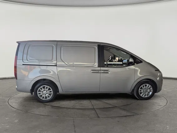 Hyundai Staria Van 2022 