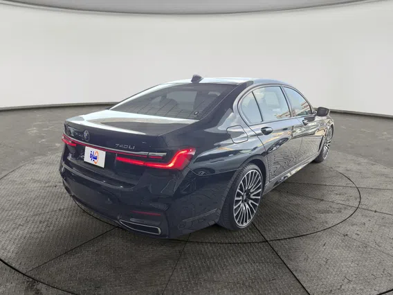 BMW 7 Series 740Li 2021 