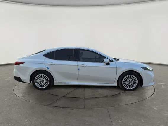Toyota Camry  E Plus HEV 2025 