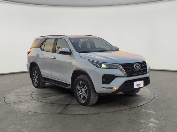 Toyota Fortuner VX 2023 دبل