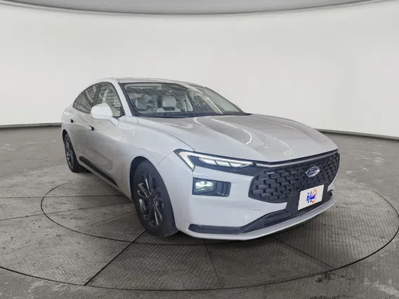 Ford Taurus Trend 2025 