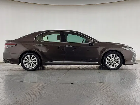 Toyota Camry  GLE 2021 