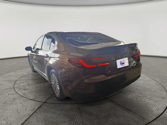 Toyota Camry  LE 2025 
