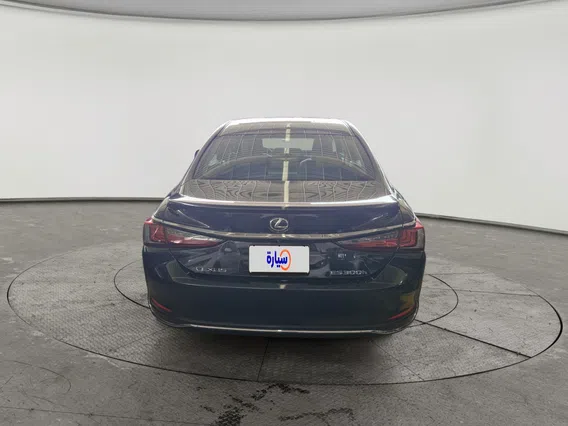 Lexus ES 300 H 2024 