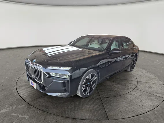 BMW 7 Series 735i 2024 