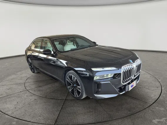 BMW 7 Series 735i 2024 