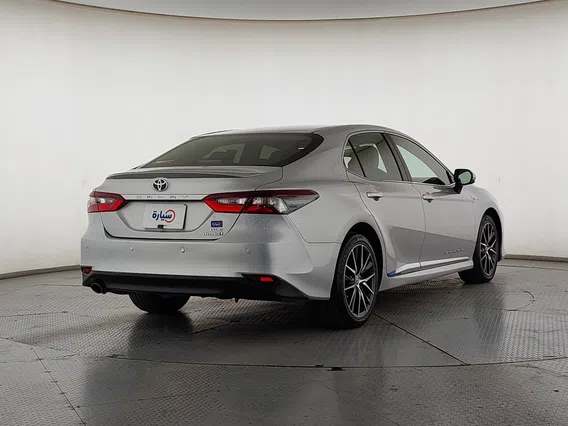 Toyota Camry  GLE HEV  2024 