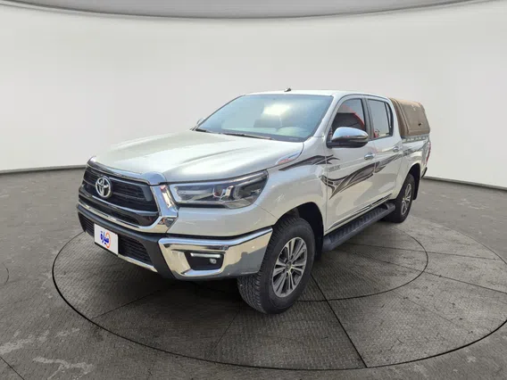 تويوتا هايلكس SR5 2025 دبل