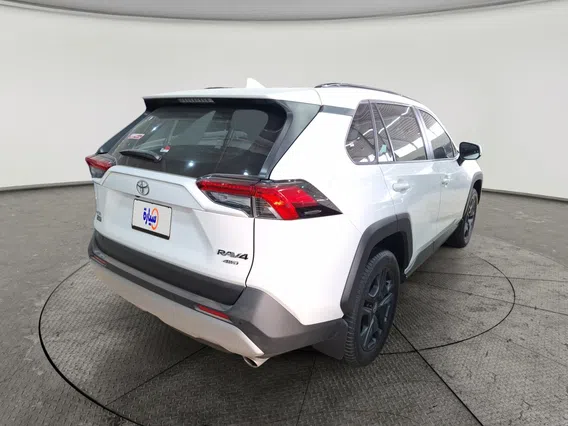 Toyota RAV4 XLE 2025 