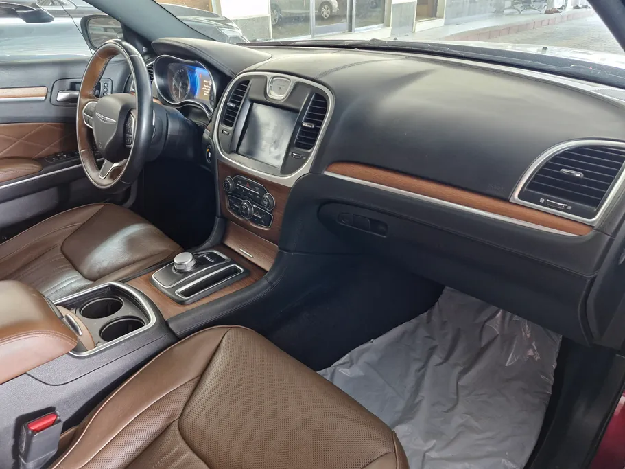 Chrysler 300 C 2019 شباك السعودية