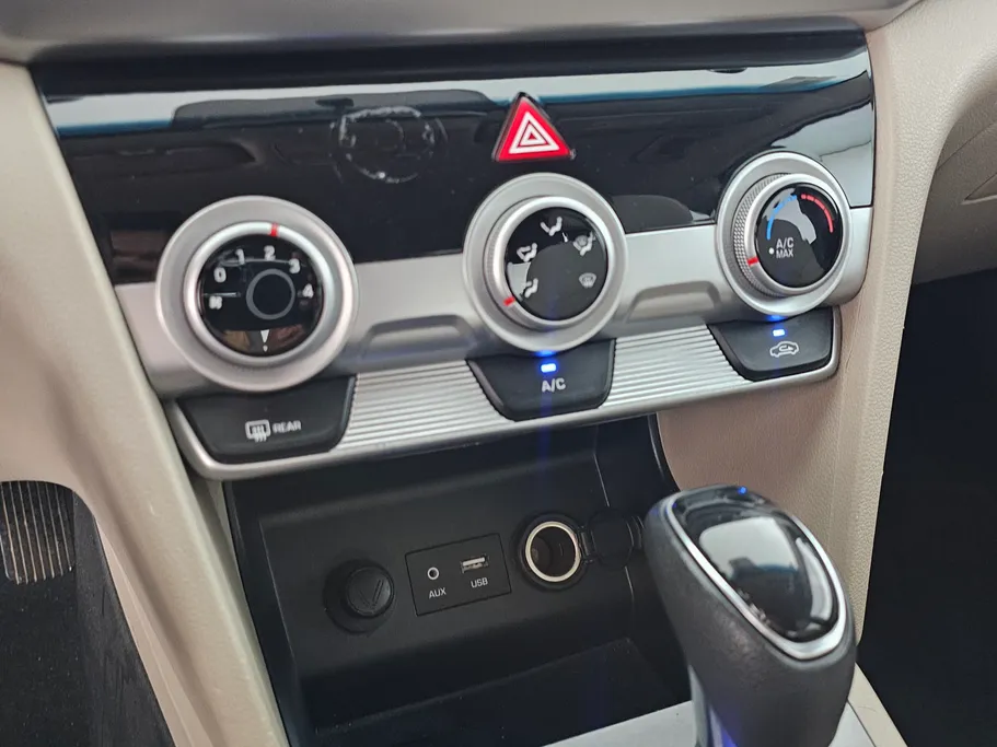 2020 Hyundai Elantra GL 