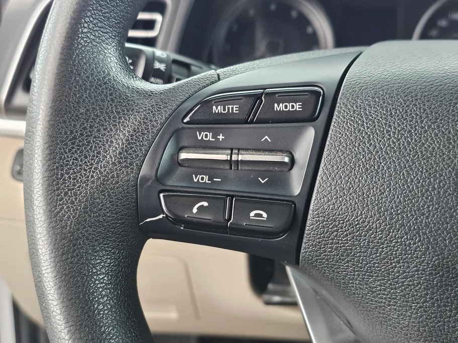 2020 Hyundai Elantra GL 