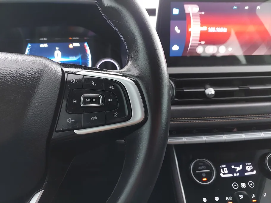 2022 Chery Tiggo 8 Pro Luxury 