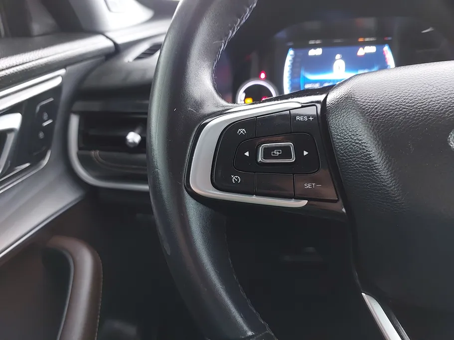 2022 Chery Tiggo 8 Pro Luxury 