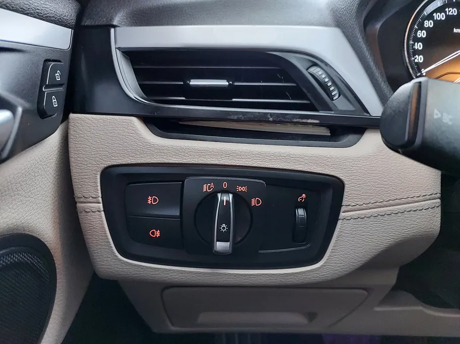 2021 BMW X Series 2 xDrive 20i 