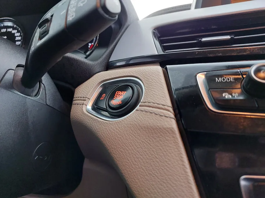 2021 BMW X Series 2 xDrive 20i 