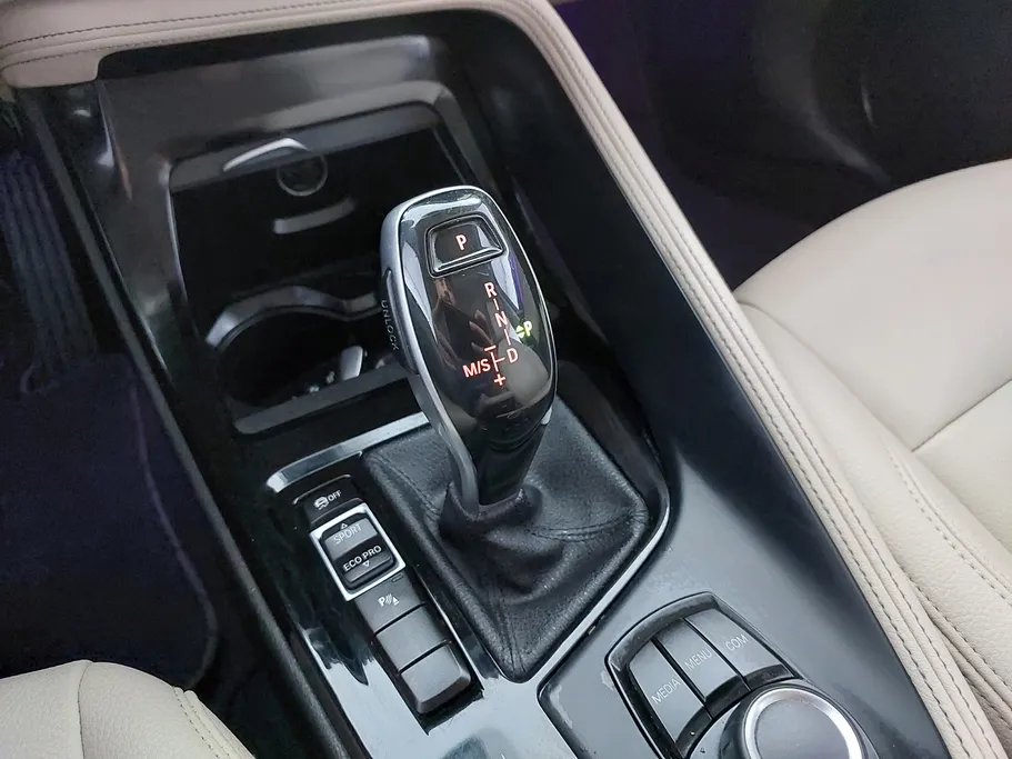 2021 BMW X Series 2 xDrive 20i 