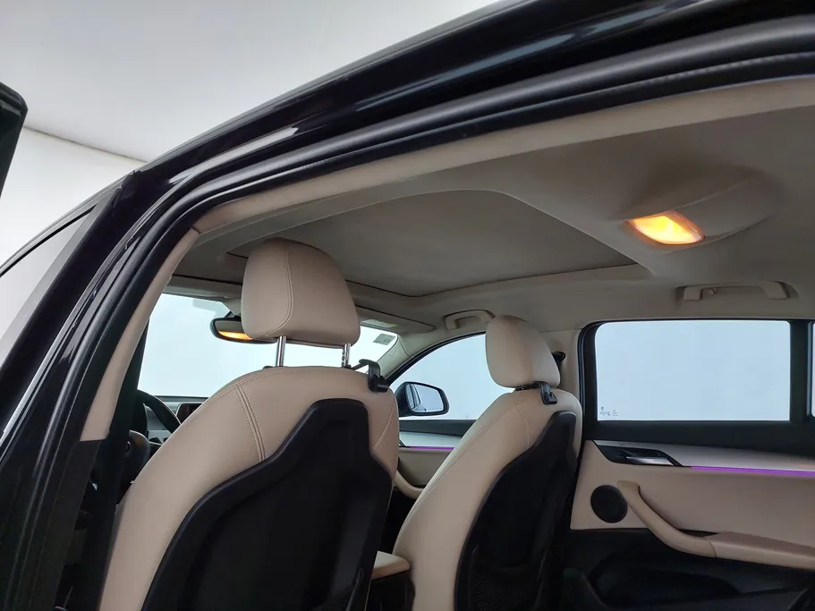 2021 BMW X Series 2 xDrive 20i 