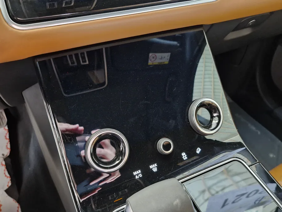 Range Rover Range Rover Velar 2021 شباك السعودية