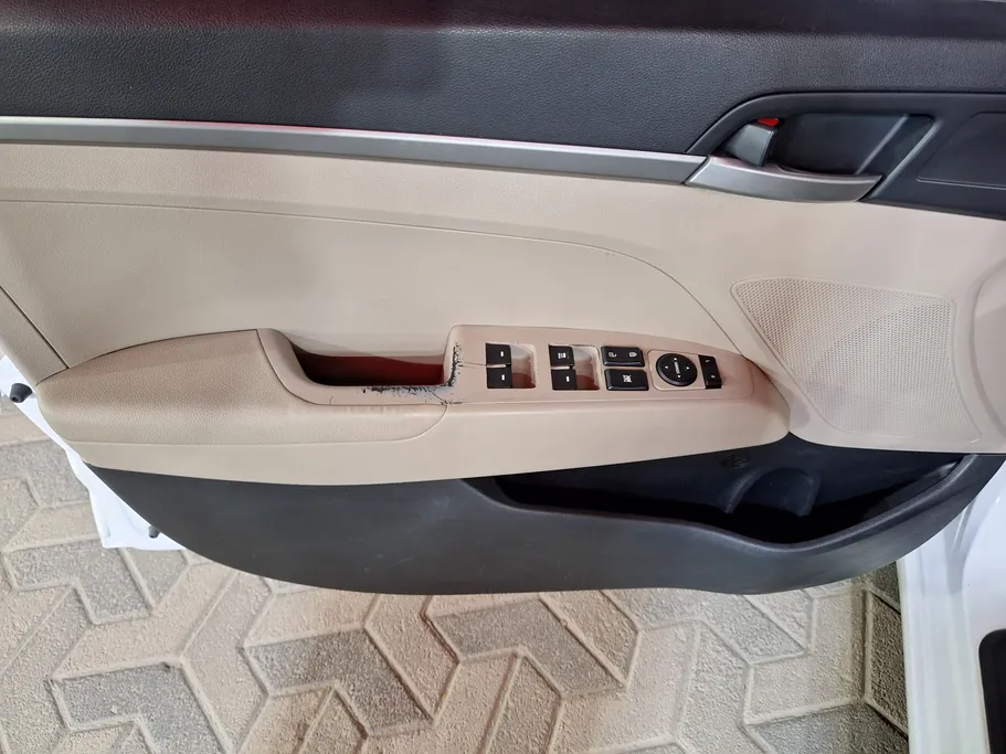 Hyundai Elantra GL 2018 شباك السعودية