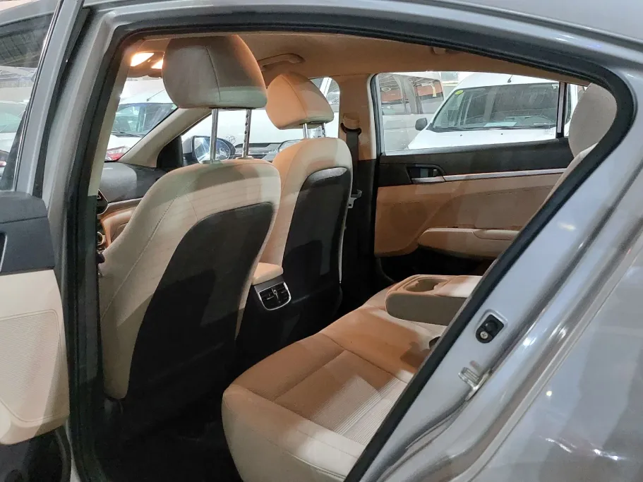 Hyundai Elantra GL 2020 شباك السعودية