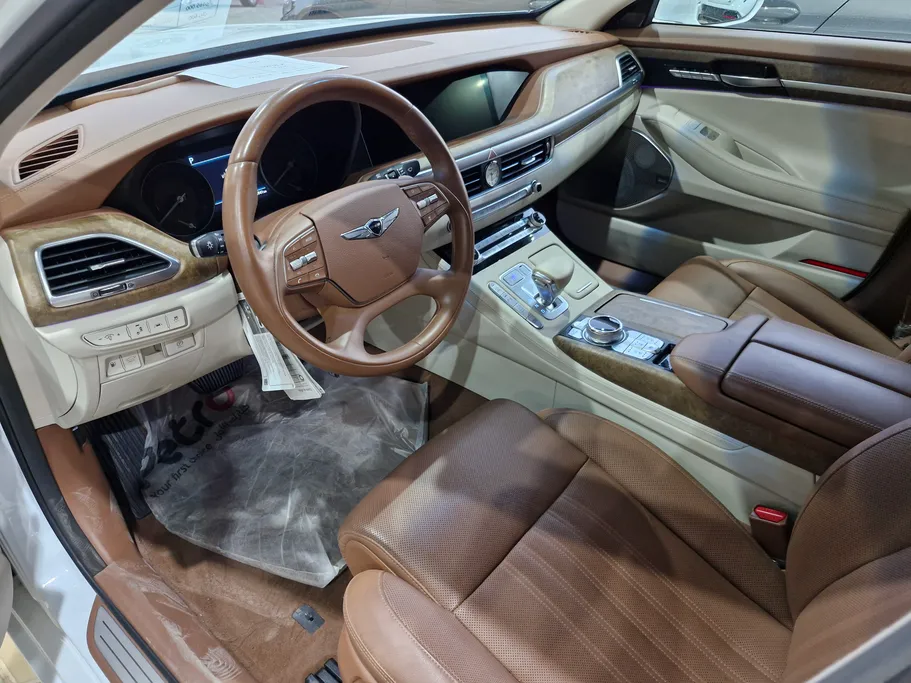 2021 Genesis G90 Platinum 