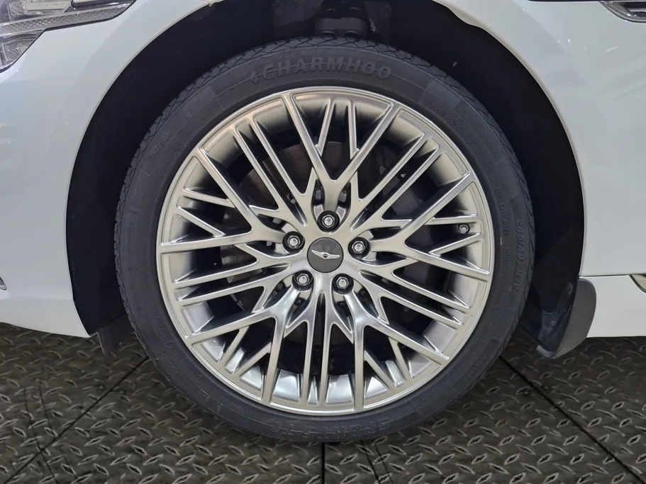 2021 Genesis G90 Platinum 