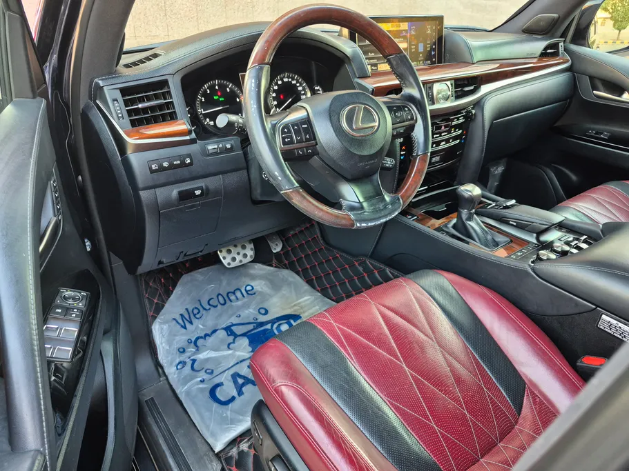 2021 Lexus LX 570 S 