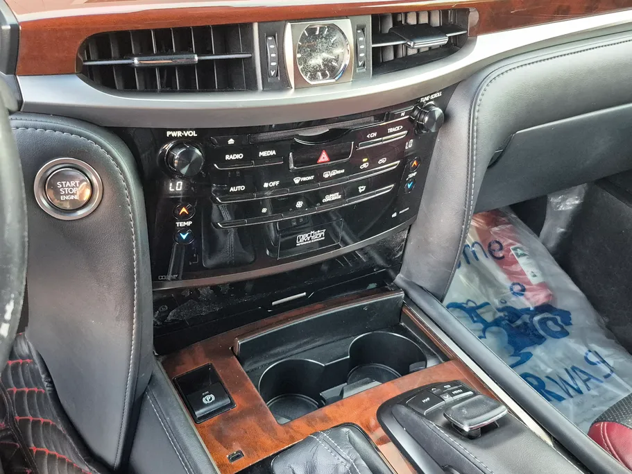 2021 Lexus LX 570 S 
