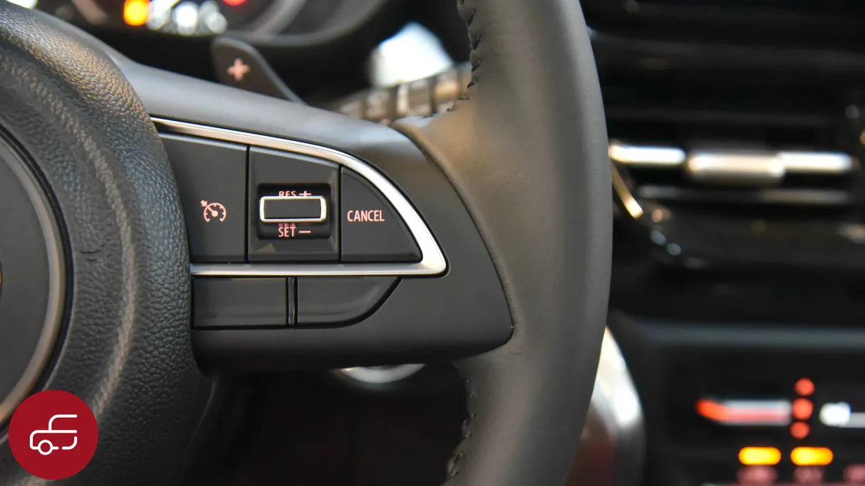 تويوتا أوربان كروزر GLX 2024 