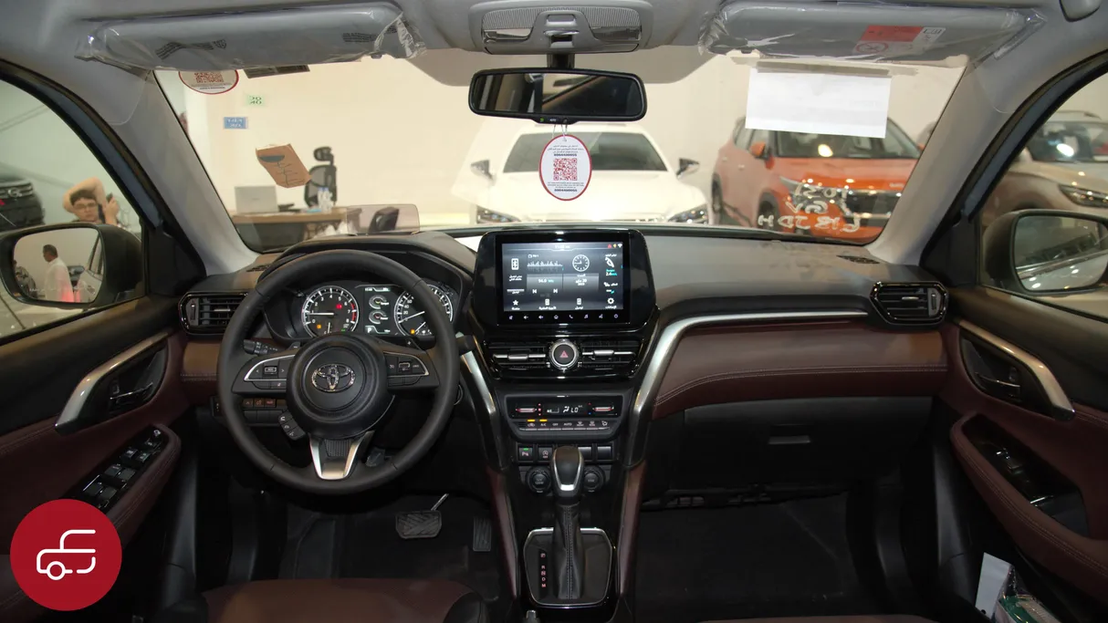 تويوتا أوربان كروزر GLX 2024 