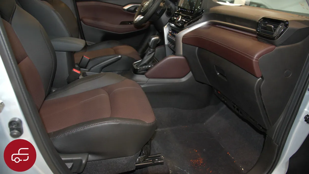 تويوتا أوربان كروزر GLX 2024 