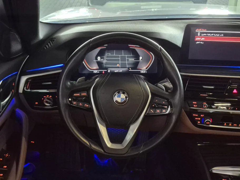 2022 BMW 5 Series 520i 