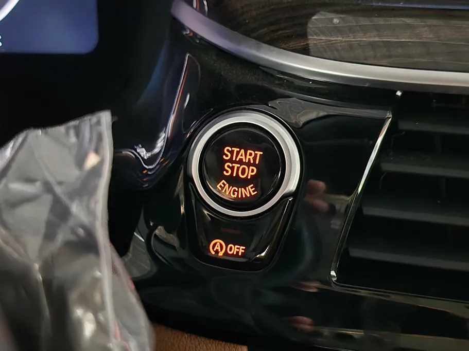 2022 BMW 5 Series 520i 