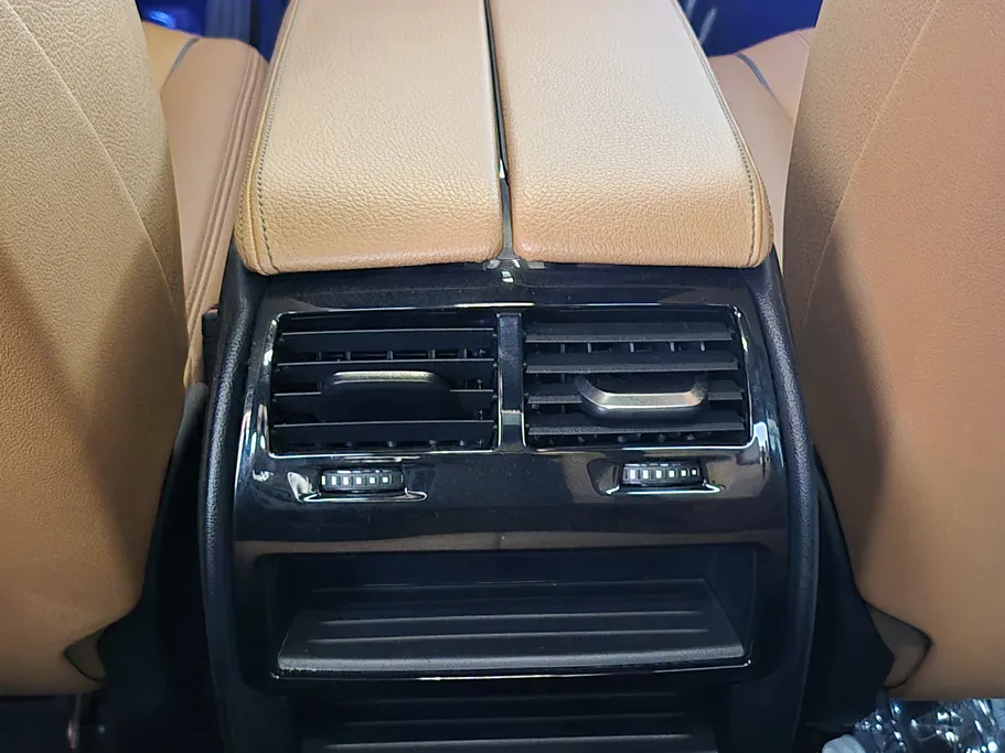 2022 BMW 5 Series 520i 