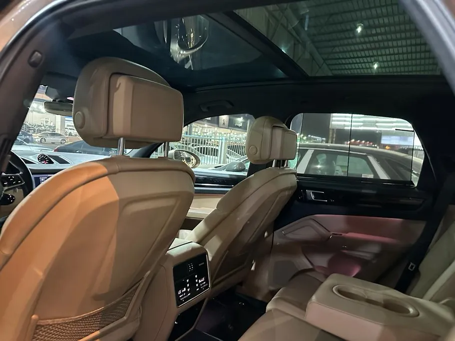 2019 Porsche Cayenne Base 