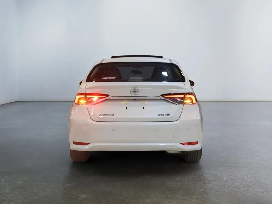 تويوتا كورولا GLI Moonroof 2024 