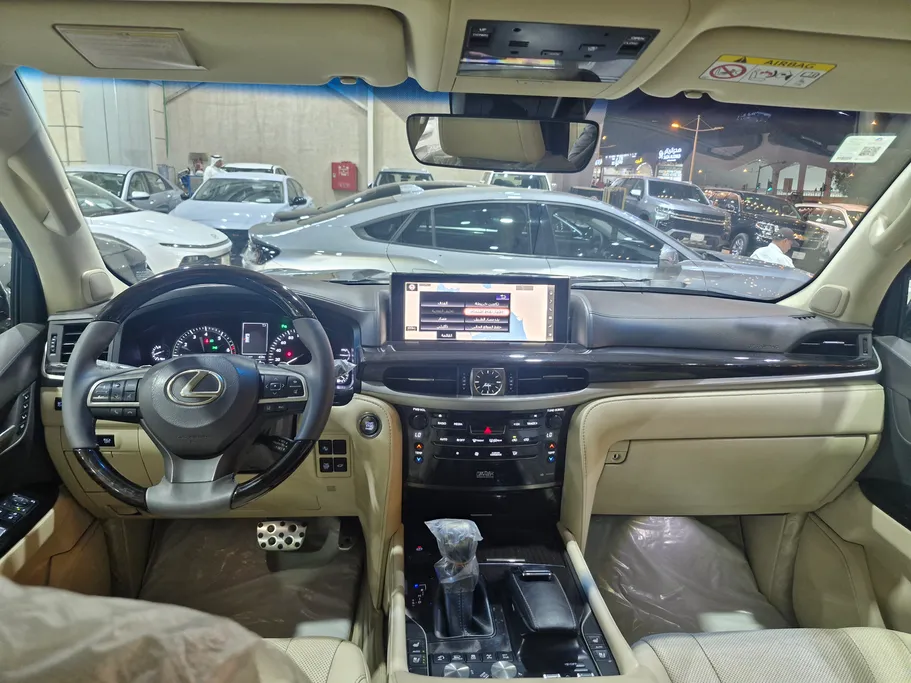 لكزس LX 570 S 2020 