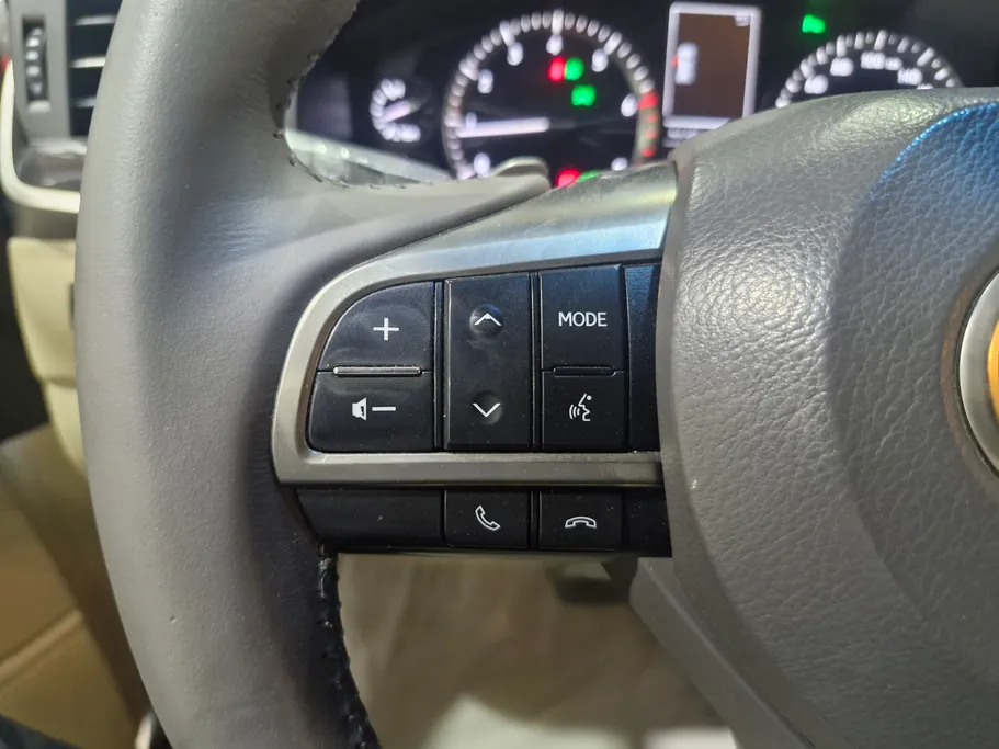 لكزس LX 570 S 2020 