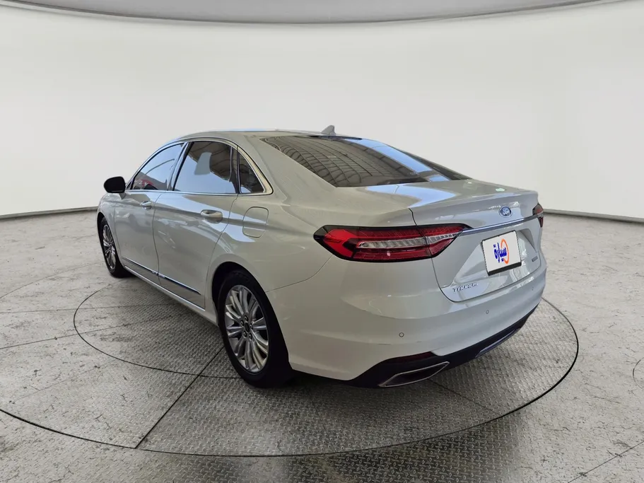 2022 Ford Taurus Ambiente 