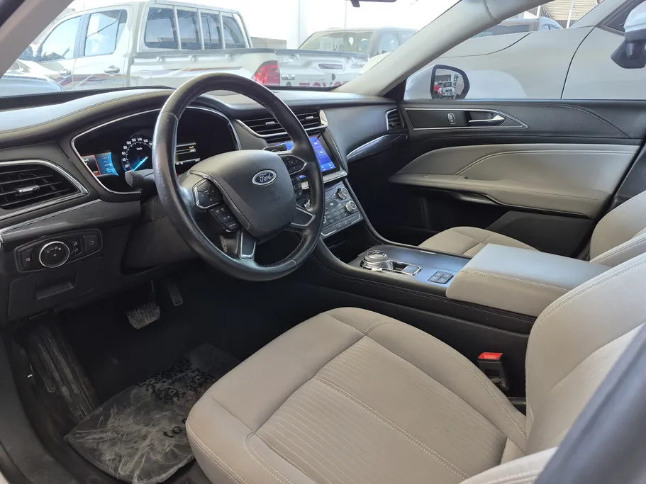 2022 Ford Taurus Ambiente 